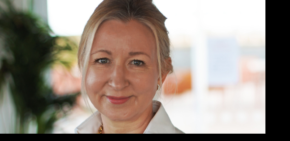 Photo of Lindsay Hooper