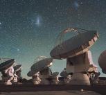The Atacama Large Millimeter/submillimeter Array (ALMA) by night