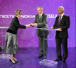 David Klenerman and Shankar Balasubramanian receiving the MTP prize