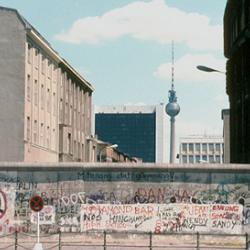 The Wall behind the Reichstag, (East) Berlin, Germany (1989/312)