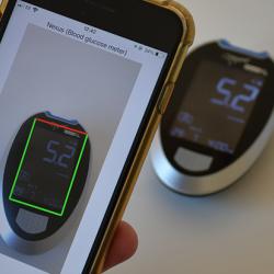 Reading diabetes monitor