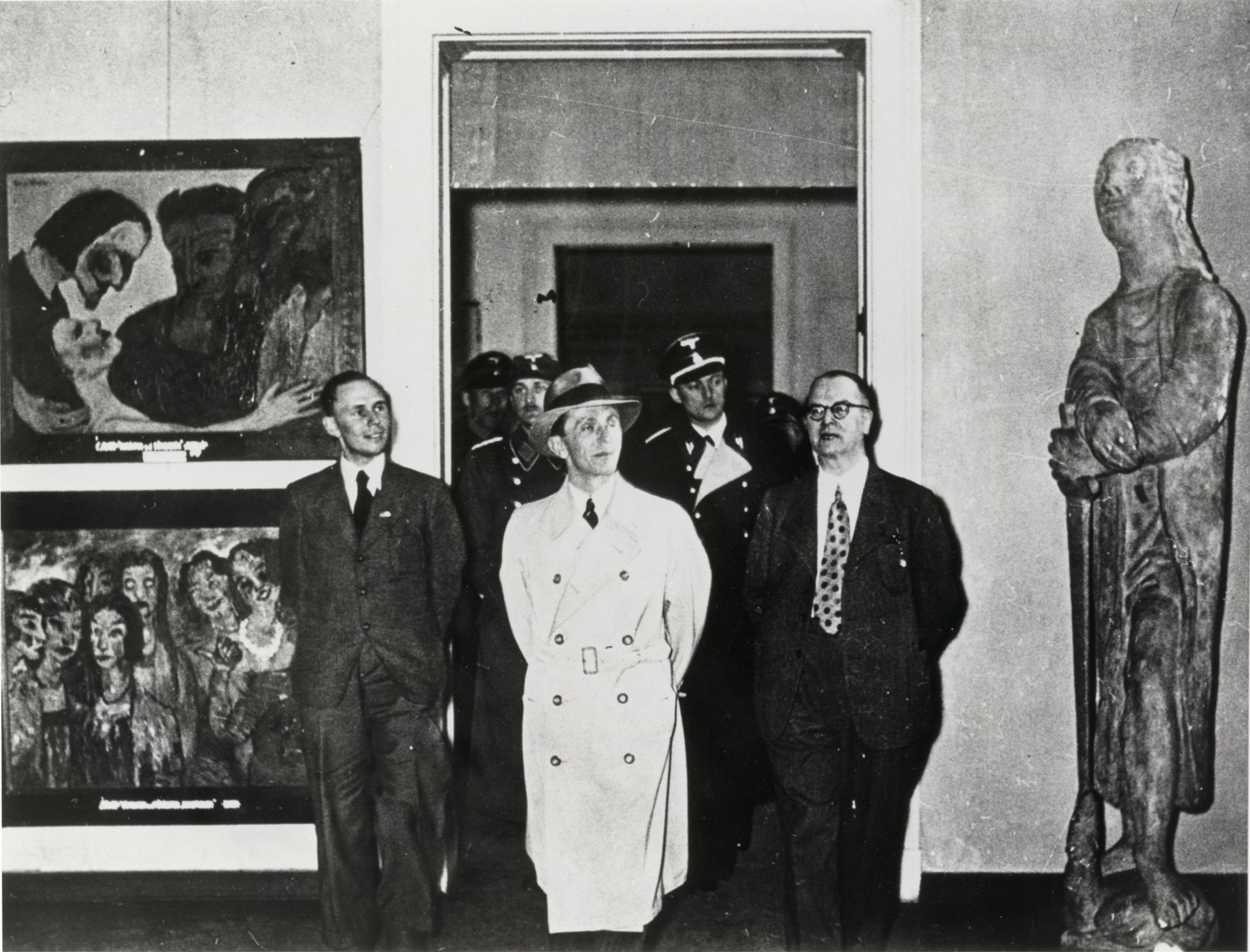 Joseph Goebbels at the 'Degenerate Art' exhibition in Munich, February 1938. Zentralarchiv der Staatlichen Museen zu Berlin / © Nolde Foundation Seebüll