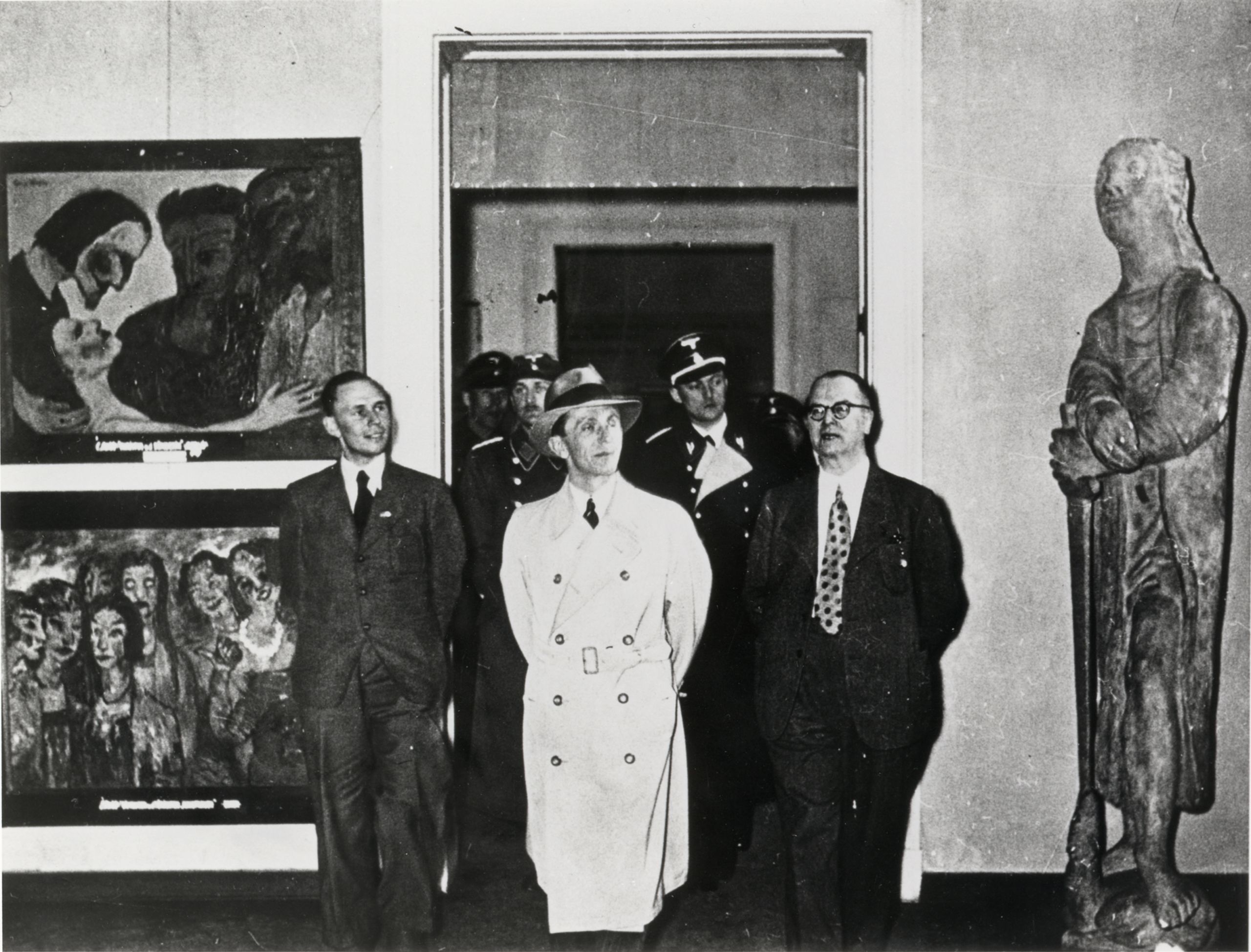 Joseph Goebbels at the 'Degenerate Art' exhibition in Munich, February 1938. Zentralarchiv der Staatlichen Museen zu Berlin / © Nolde Foundation Seebüll