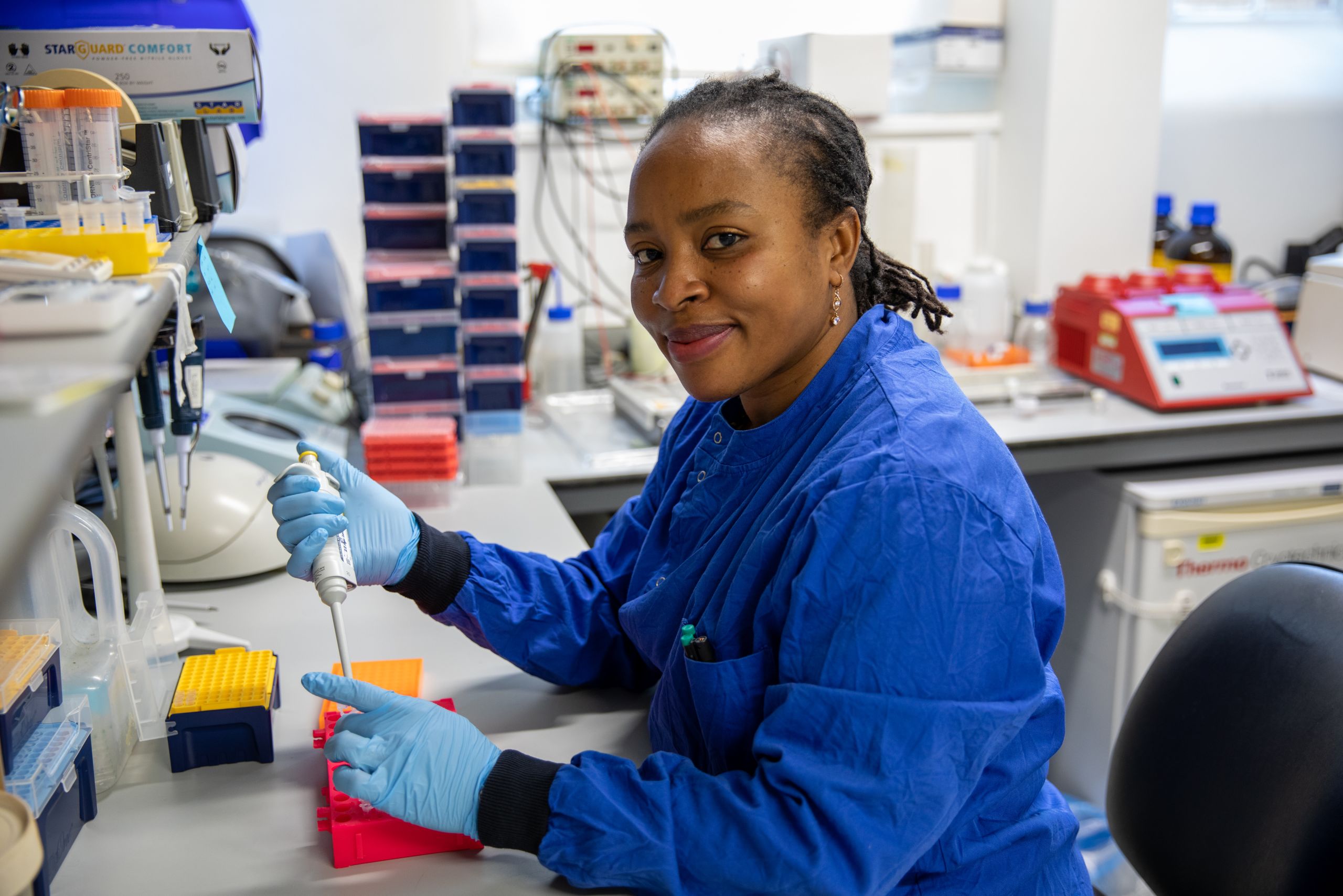 Chioma in her lab at the Department of Veterinary Medicine