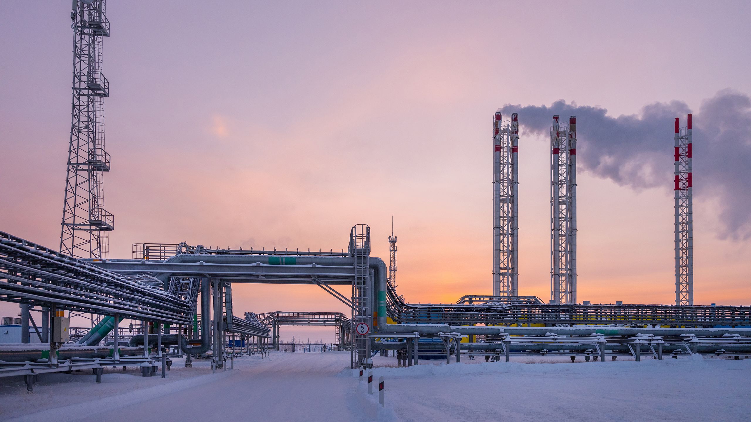 Gas production near Novy Urengoi.