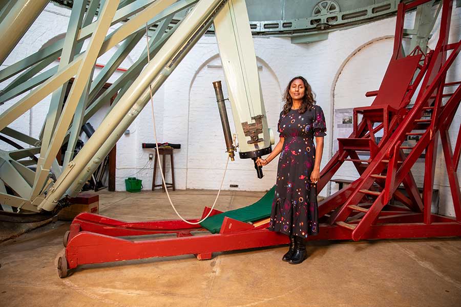 Hiranya Peiris with the Northumberland Telescope at the Institute of Astronomy