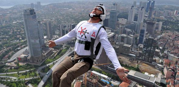 BASE Jumping from Sapphire Tower, Istanbul