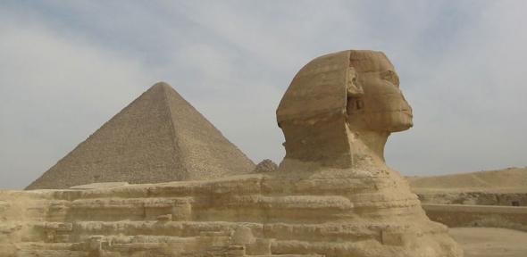 Sphinx of Giza (2005-05-290)