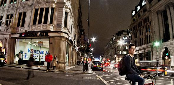 London street photo.
