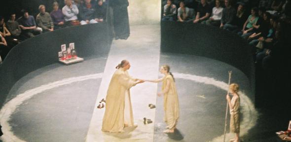Olga Tribulato as Tiresias and Marta Zlatic as Oedipus in Sophocles' Oedipus the King, 2004