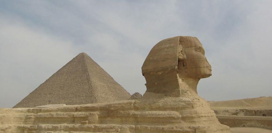 Sphinx of Giza (2005-05-290)