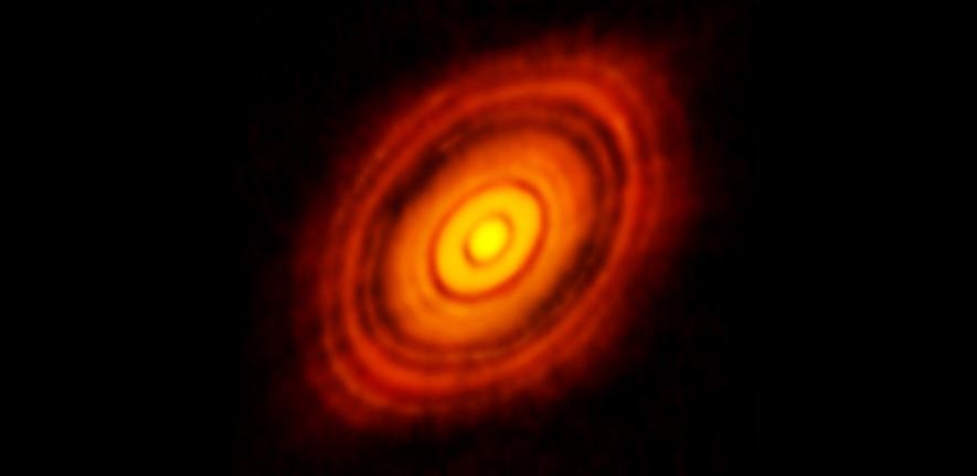 ALMA image of the protoplanetary disc around HL Tauri