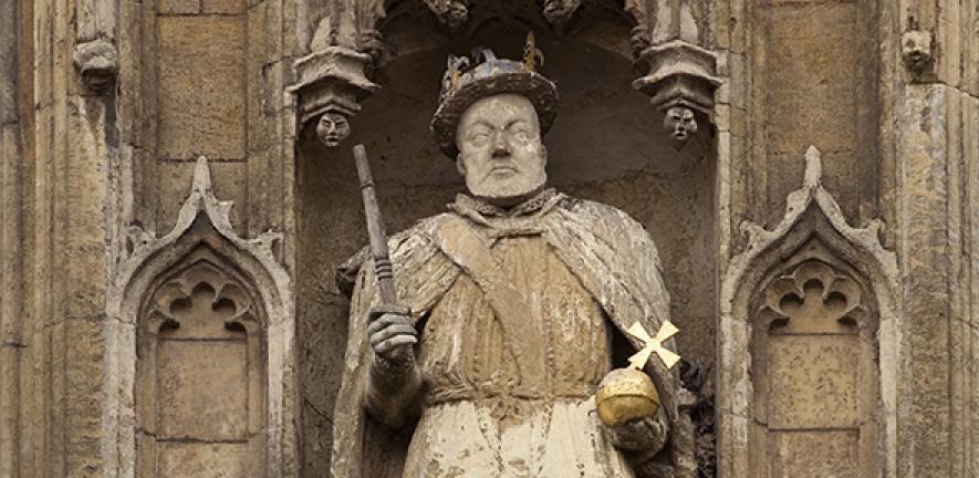 Henry VIII statue on the Great Gate of Trinity College Cambridge