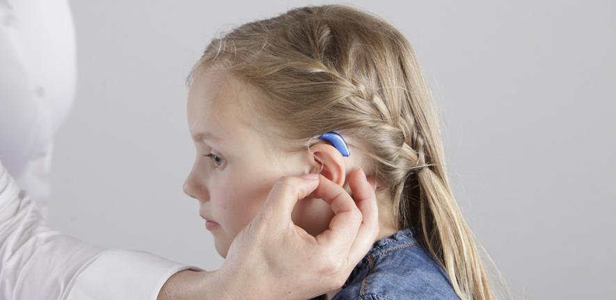 Mild-to-moderate hearing loss in children leads to changes in how brain ...