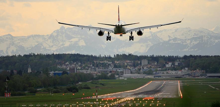 Airplane landing