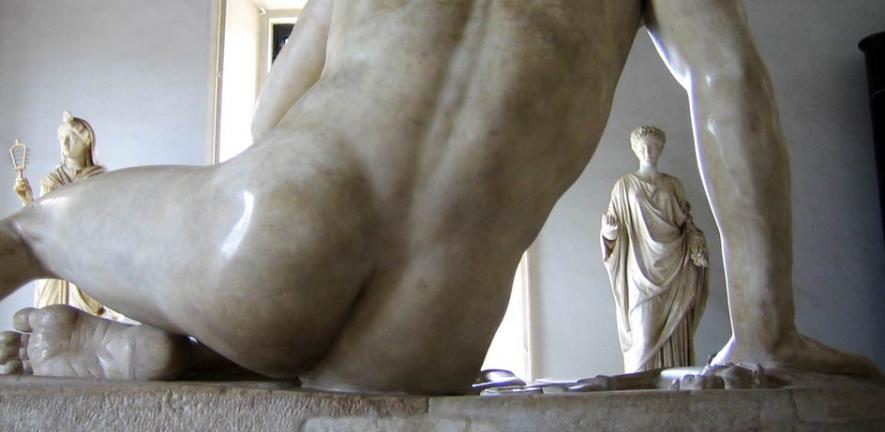 Dying Gaul from behind