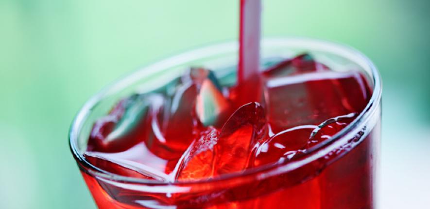 Soft drink with ice