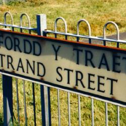 Bilingual street name sign in Bangor, North Wales