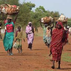 Women and children flee South Sudan
